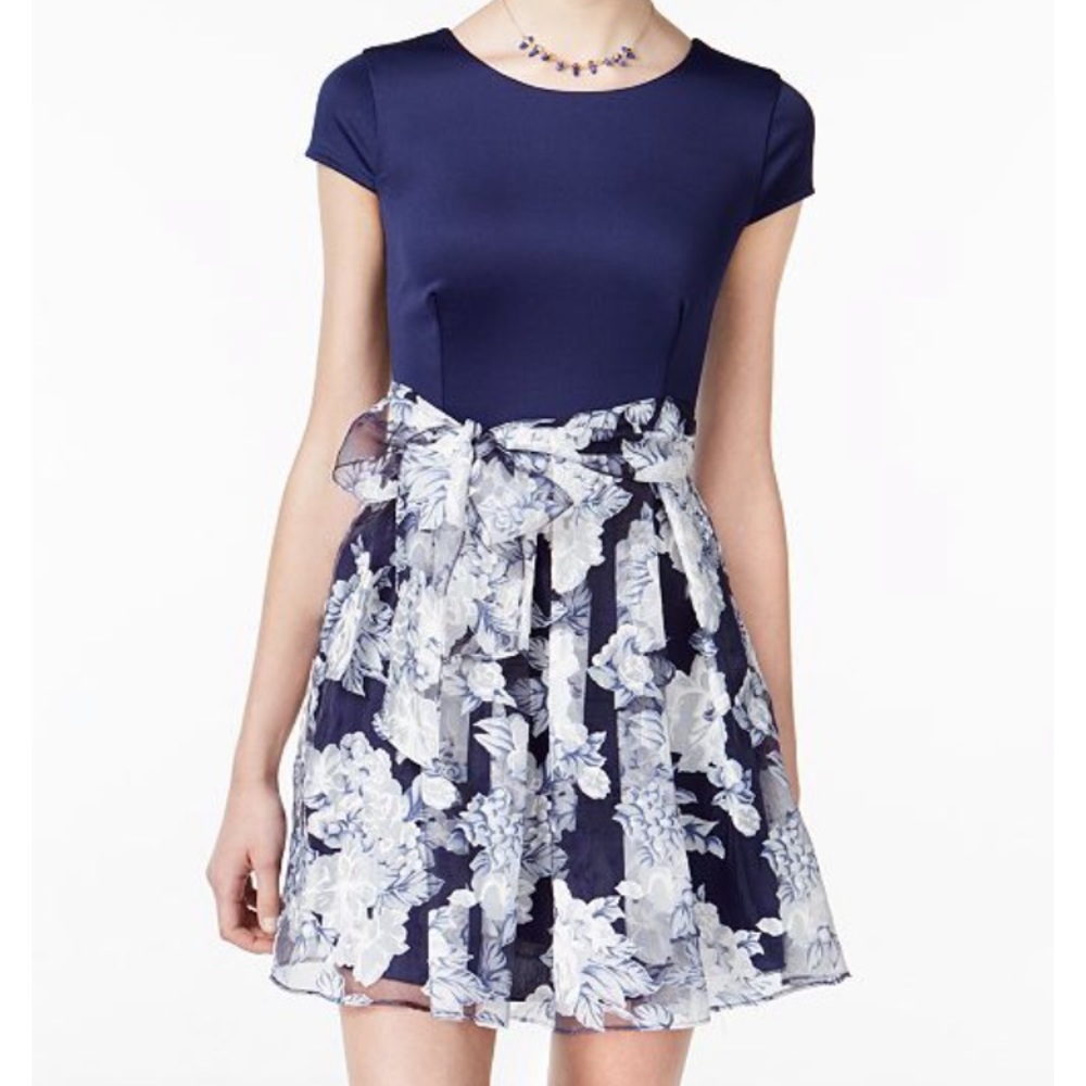 B Darlin Juniors belted floral Fit & Flare dress